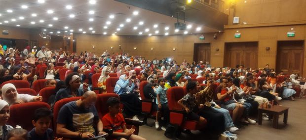 سمكمكينو في مثلث برمودا.. مسرح أسود للأطفال بقصر الأنفوشي 