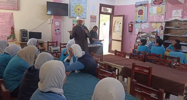 بعروض فنية ولقاءات تثقيفية.. قصور الثقافة بجنوب سيناء تحتفل بعيد العمال 