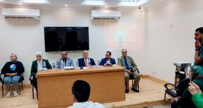 التكنولوجيا الرقمية وتمكين ذوي الهمم في مناقشات مؤتمر قصور الثقافة بالطور