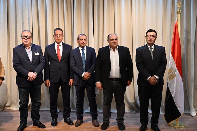 بـ26 عملا فنيا.. قصور الثقافة تفتتح معرض 