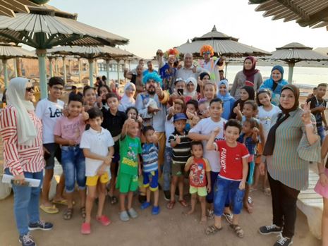 عواض يشهد الليلة المحمدية بمسرح شرم الشيخ