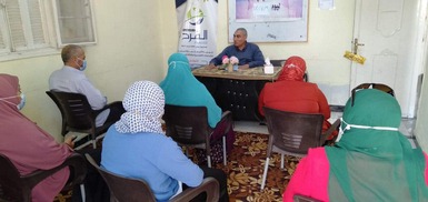 دور المرأة في المجتمع ببيت ثقافة أبوحماد                   