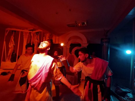 ثقافة منفلوط تشهد العرض المسرحي "الاوريستيا " 