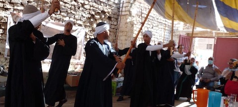حملة طرق الأبواب والمرأة صانعة السلام تصل قرية الحسنة بسوهاج 