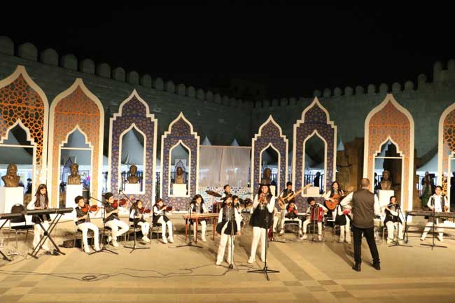 فنون شعبية وتنورة بسور القاهرة الشمالي ضمن ليالي رمضان 