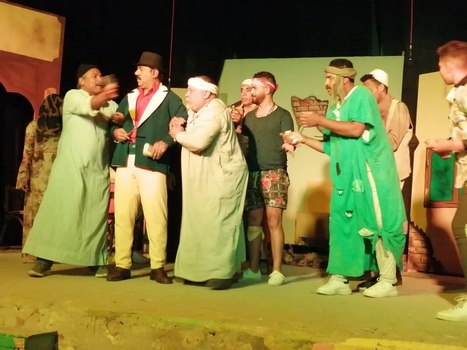 مسرحية "لا شُبيك ولا لُبيك" على مسرح بيت ثقافة القنطرة شرق
