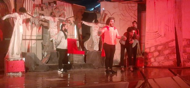 "انهم يعزفون" عرض مسرحى لليوم الثانى بثقافة أحمد بهاء الدين 