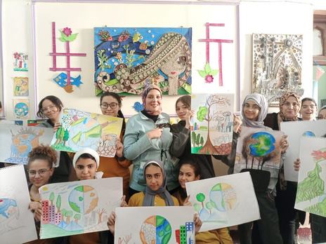 تصاميم فنية عن التغيرات المناخية بمكتبة التفوق العلمى ببورسعيد 