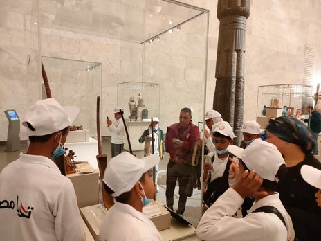 أطفال المحافظات الحدودية في زيارة لملوك وملكات مصر بمتحف الحضارة