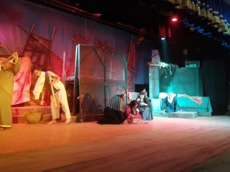 ثقافة ديرب نجم تقدم العرض المسرحي "الطوق والأسورة" 