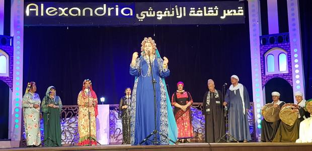 فرقتا سوهاج والنيل يقدمان فنونهما الشعبية المبهجة في ليالي الأنفوشي 