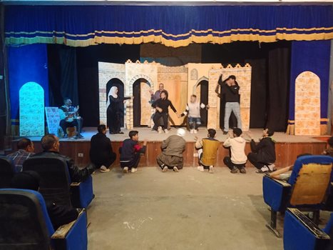 "سلطان الحرافيش" تجربة نوعية لفرقة الفشن المسرحية ببني سويف  