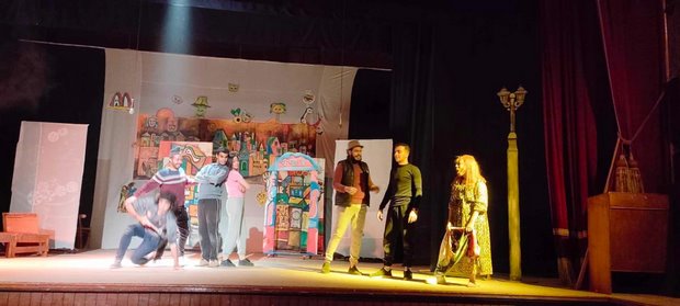 فرقة كفر شكر تقدم "مشعلو الحرائق" ضمن الموسم المسرحي لقصور الثقافة 