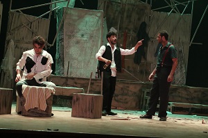 يناقش قضايا إنسانية.. عرض 