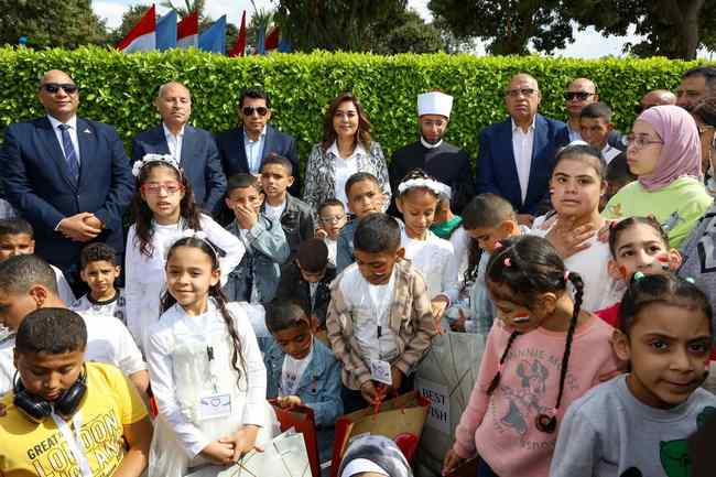 قصور الثقافة تشارك في احتفالية محافظة القاهرة بيوم اليتيم بحديقة الأزهر