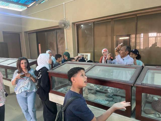 أتوبيس الفن يقدم جولة ثقافية للأطفال بمحمية قبة الحسنة بأبو رواش 