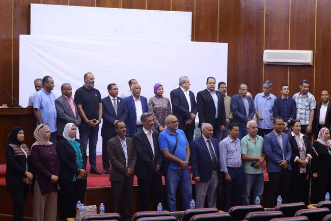 نادي أدب الغردقة يناقش رواية 