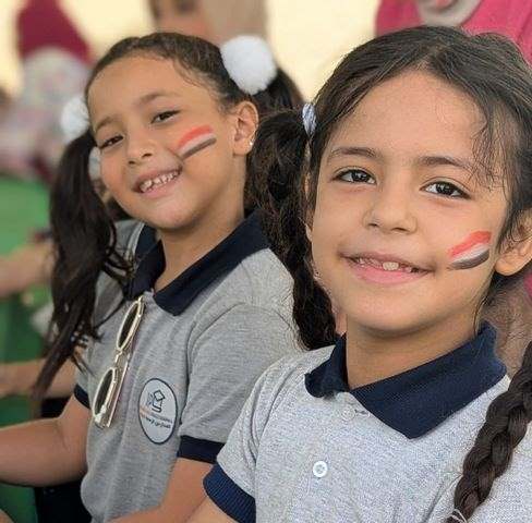 جمهور معرض دمنهور للكتاب يتفاعل مع عروض الأنفوشي للإيقاعات الشرقية 