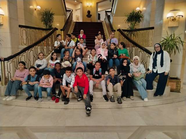 أتوبيس الفن يواصل جولاته التثقيفية بين متحف المنيل ودار الأوبرا للأطفال ذوي القدرات والمكتبات