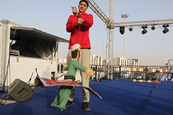 عروض فرقتي طنطا للموسيقى العربية وأجيال للعرائس تخطف أنظار جمهور معرض القاهرة الدولي للكتاب 