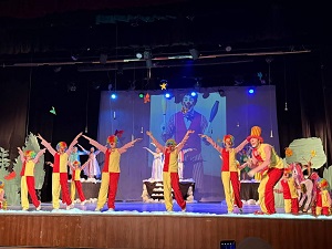 صراع الخير والشر في عرض 