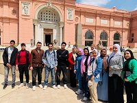 ضمن جولات أتوبيس الفن.. المتحف المصري يستقبل جولة تثقيفية حول التراث والبيئة