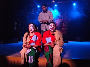 "البجعة السوداء" و"مسافر ليل" يدشنان عروض نوادي المسرح بالقاهرة 