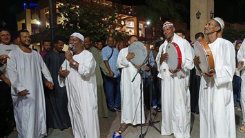 بعروض التراث النوبي والأغاني الوطنية.. 