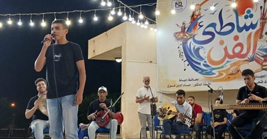 بالإيقاع الشرقي وأغاني الزمن الجميل.. 