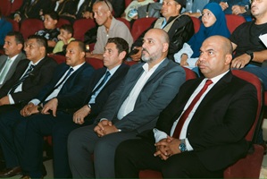 محافظ البحر الأحمر يشهد إبداعات فرق قصور الثقافة في شاطئ الفن بالغردقة