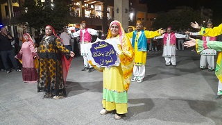 عروض قادرون باختلاف ومواهب الغناء والشعر تتألق في 
