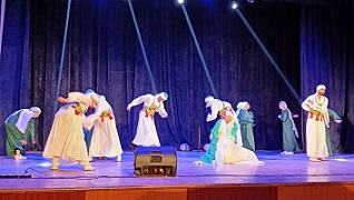 فرقة غزل المحلة للفنون الشعبية وكورال 