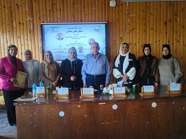 الاستخدام الآمن للتكنولوجيا في مناقشات صالون الثقافة الجماهيرية بالقليوبية 