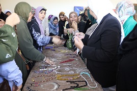 قصور الثقافة تحتفي بإبداعات 60 سيدة وفتاة في ختام القافلة الثقافية للمرأة بالإسكندرية 