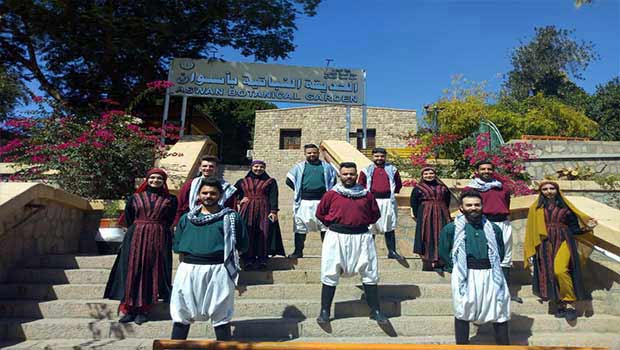 دمى فلسطيني بجزيرة النباتات بأسوان الدولي