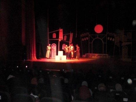 سلطان الحرافيش على مسرح المركز الثقافي بطنطا