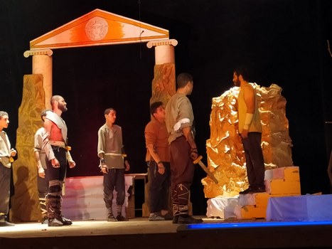 "سبارتاكوس" على مسرح قصر ثقافة سوهاج