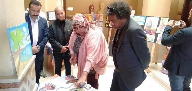 عواض يتفقد معرض "حلوة يابلدى" بثقافة الزعيم جمال عبد الناصر 