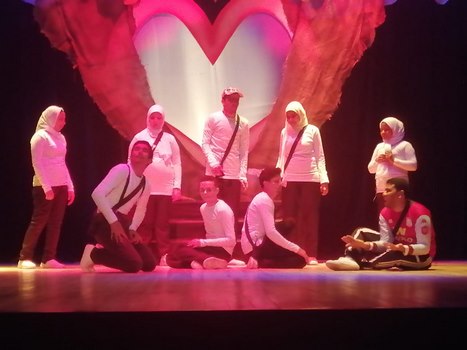 "القلب الأبيض" على مسرح قصر ثقافة أسيوط 