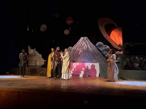 العرض المسرحي "لوراسيا العظمى" على مسرح قصر ثقافة بور سعيد
