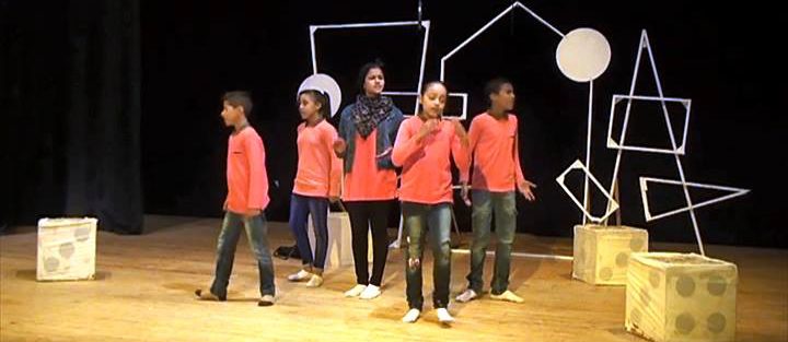 طلاب الأقصر يبدعون في دراما التعليم عندما تتحول مناهج التعليم إلى سينوغرافيا مسرحية