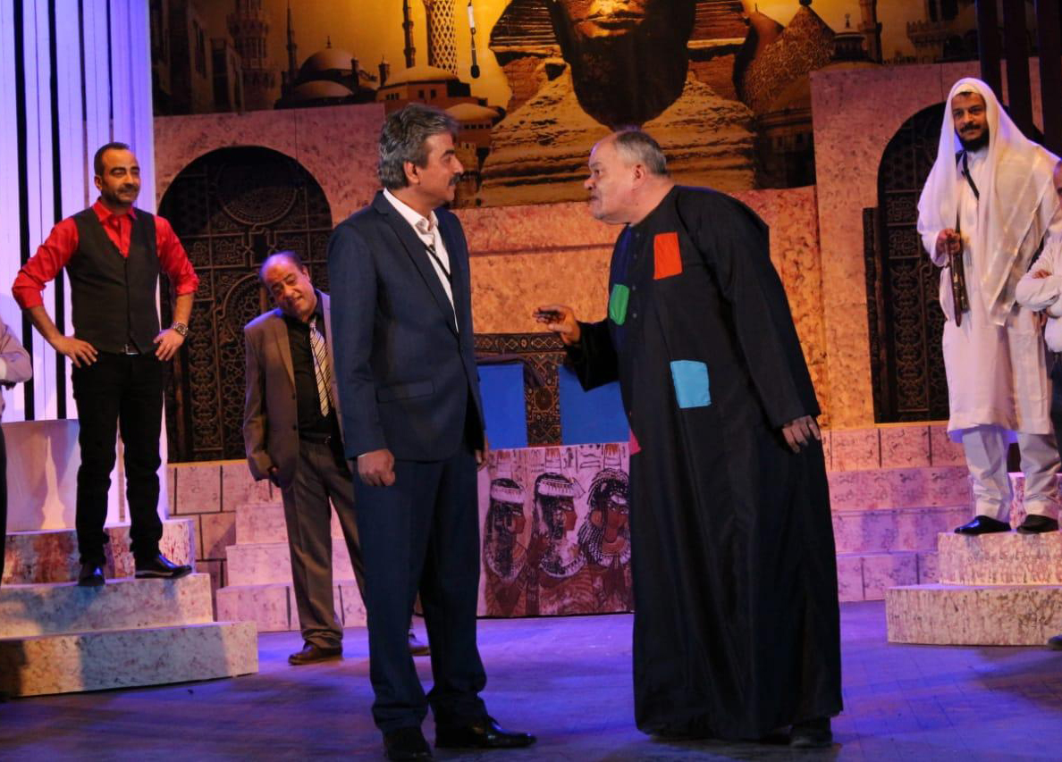 «الحالة توهان» تفضح الإرهابيين على المسرح العائم بالقاهرة