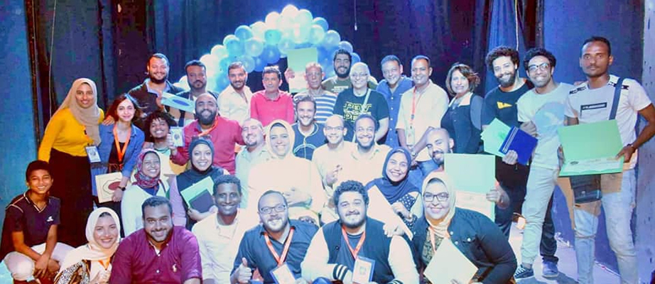 «الطريقة المضمونة للتخلص من البقع».. يفوز بجائزة مهرجان «ع الضيق» بالإسكندرية