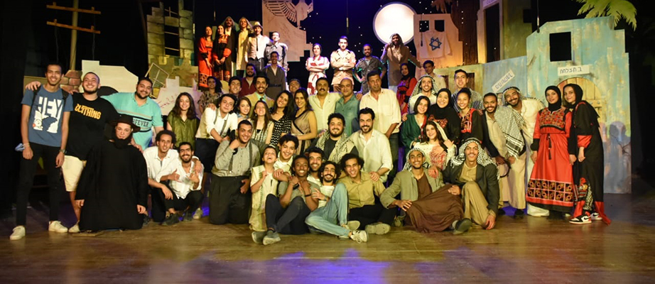 «فيرماخت»  لفرقة القاهرة الكبرى المسرحية