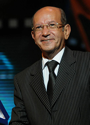 لطفى لبيب..   نجم خط الوسط فى مسرح الحياة