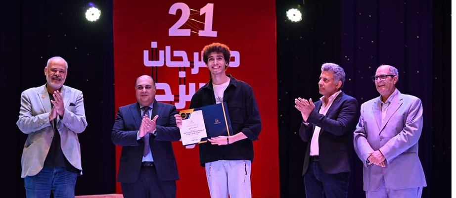 «الجحر» و«زائر الثانية عشر» الأفضل فى ماراثون مسرح الهواة