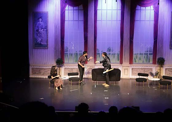 أول فريق مسرحى مصرى يعمل فى لندن     العرض المصرى «اوعى تخونى» يحقق نجاحًا كبيرًا فى لندن 