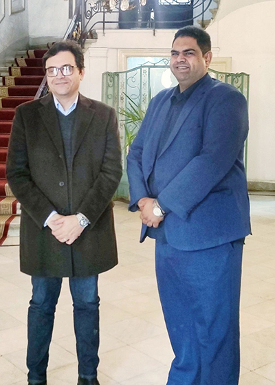 وزير الثقافة يلتقي الأصم الناطق رامز عباس لمناقشة عدد من مشاريع التعاون المشترك لتنمية قدرات الصم 