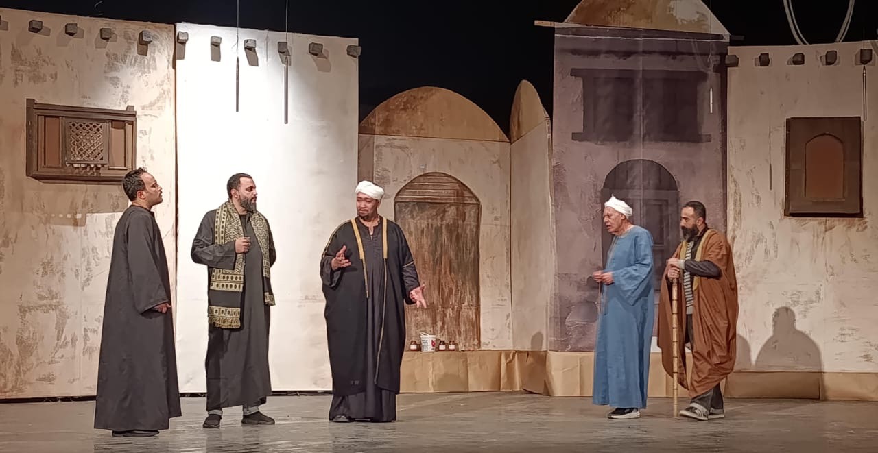 صراع السلطة واللعنة..  قصر ثقافة الأنفوشي يشهد العرض المسرحي «العائد» لقومية الإسكندرية 