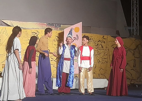 «فارس وأمير الحواديت»   ضمن عروض مسرح الطفل بأسوان